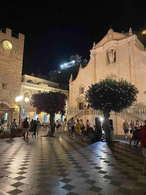 Hébergement de vacances Casa Vacanza Giardini Naxos Taormina Miranaxos