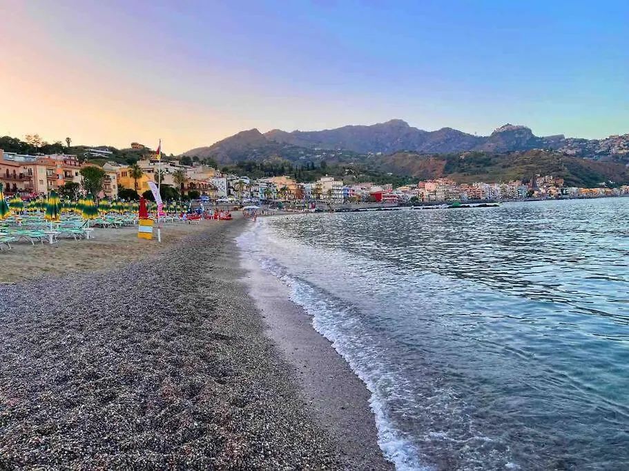 Casa Vacanza Giardini Naxos Taormina Miranaxos